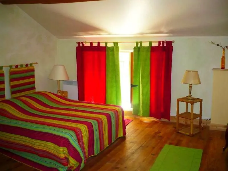 Hôtel Soleil et Ombre à Villedieu  2*, Villedieu (Vaucluse)